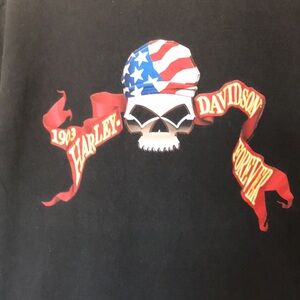 Harley-Davidson Men's Vintage Black T-Shirt. Dated 2001. Good Condition. Size L.